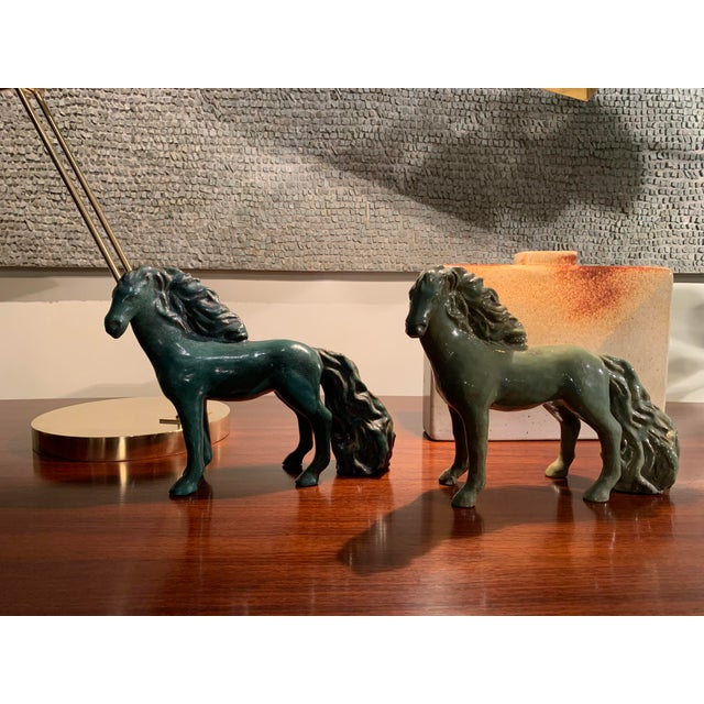 Horses in Glazed Ceramic from Guerrino Tramonti, Faenza, Italy, 1957, Set of 2 For Sale - Image 9 of 14