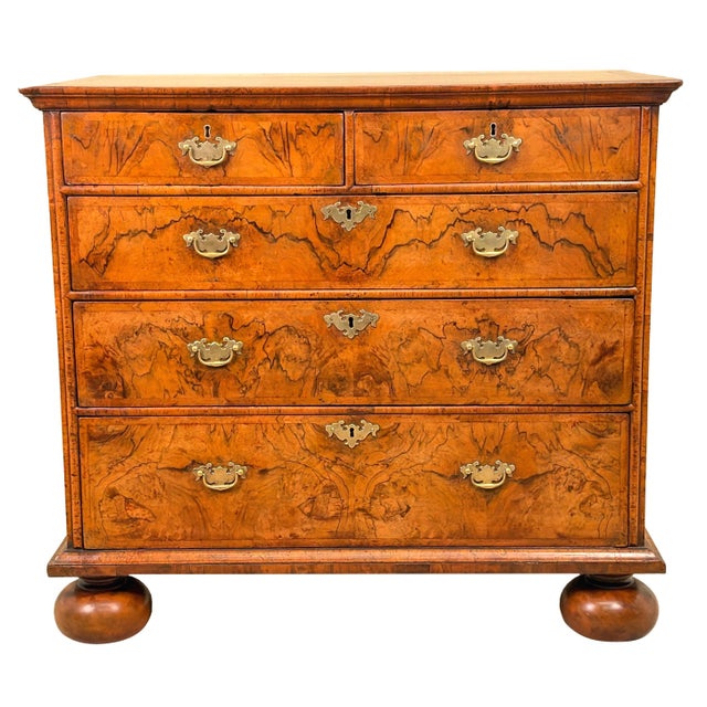 Queen Anne Walnut Chest of Drawers, 1710 For Sale - Image 15 of 16