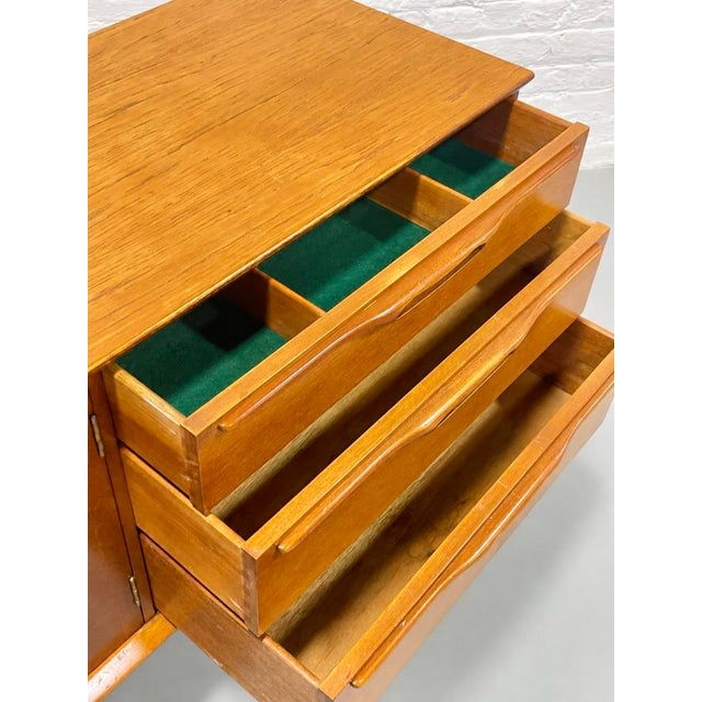 Mid Century Modern Teak Credenza | Danish Media Stand by McIntosh, Made in Scotland, C. 1960's For Sale - Image 13 of 16