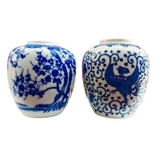 Mid 20th Century Small Blue and White Chinoiserie Porcelain Jars - A Pair For Sale