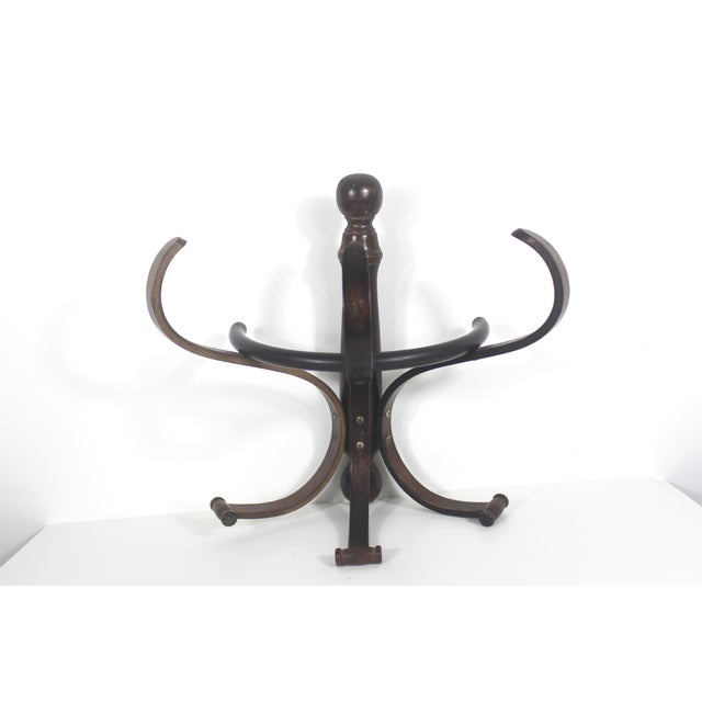 Vintage Thonet style wall mounted bent wood hat or coat rack. Very good vintage condition with some minor wear and patina...