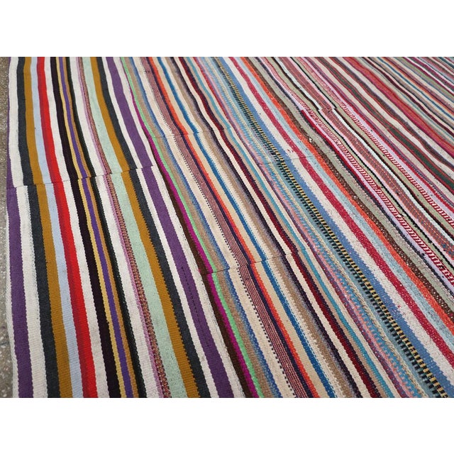Mid-Century Modern Galerie Shabab Collection Mid-20th Century Turkish Flatweave Kilim Room Size Carpet For Sale - Image 3 of 8