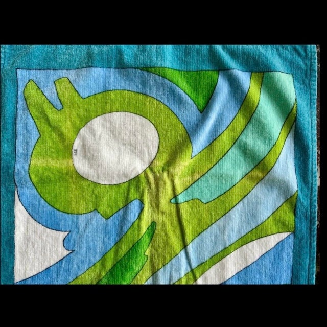 Emilio Pucci Rare Vintage 1970s Emilio Pucci Italy Bath Towels 4 Pc Set Cotton Velour Velvet For Sale - Image 4 of 9