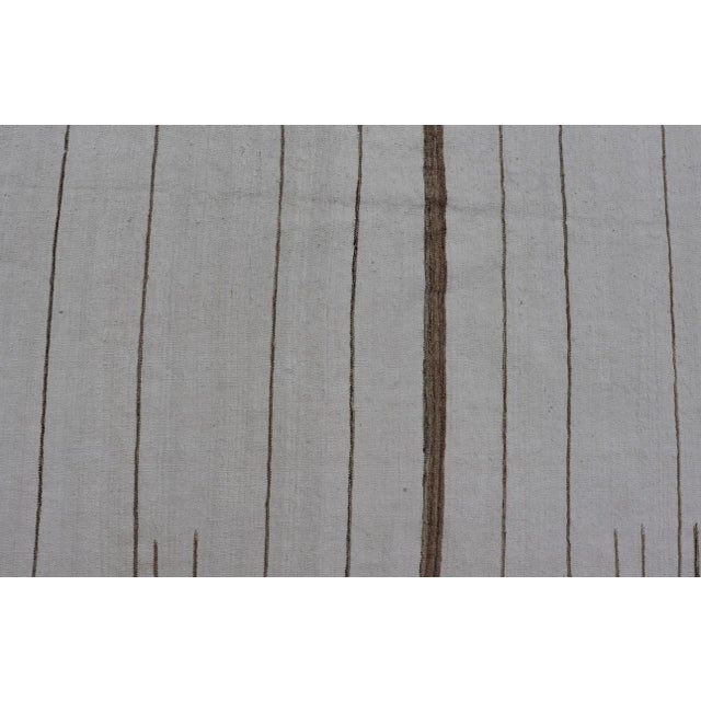 2020s Oversized Afghan Flat Weave Kilim With Modern Design in Ivory and Light Brown For Sale - Image 11 of 13