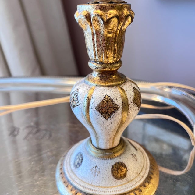 Gorgeous pair of two vintage Florentine giltwood and tole lamps // carved wood and metal palm style lamp bases // gilt and gesso // Italian For Sale In Kansas City - Image 6 of 9