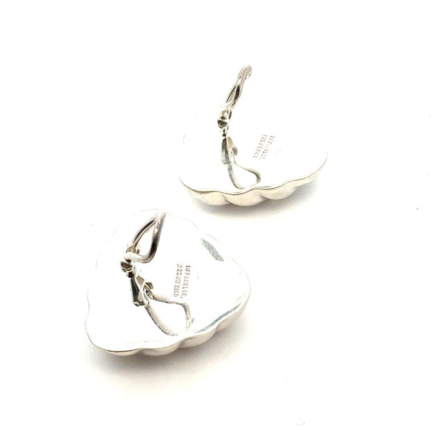 Authentic Tiffany & Co Puffed Omega Back Earrings Non Pierced Sterling Silver Estate TIF938 These elegant Authentic...