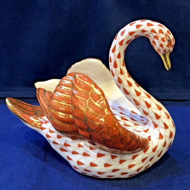 Mid-Century Modern MCM Herend Fishnet Larger Swan Bird Figurine For Sale - Image 3 of 5