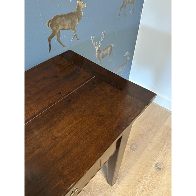 Beautiful cherry wood console table with 3 drawers. In perfect condition throughout. High quality. Dimensions: 160cm x...