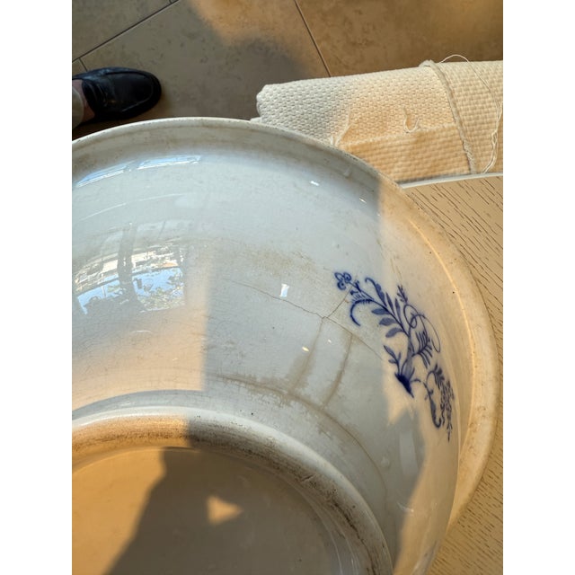 Late 19th Century Villeroy & Boch Dresden Blue Onion Basin Bowl For Sale - Image 11 of 13