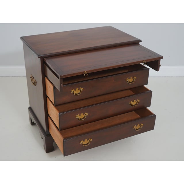 English Kittinger Wa 1031 Colonial Williamsburg Mahogany Bachelor Chest For Sale - Image 3 of 18