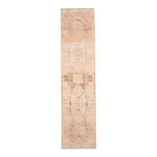 Early 20th Century Vintage Turkish Handmade Beige Medallion Wool Runner For Sale