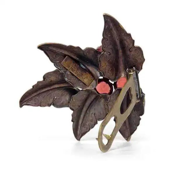 1930s 1930s Signed Style Metal Spec. n.y. Antique Brass Maple Leaf Dress Clip For Sale - Image 5 of 6