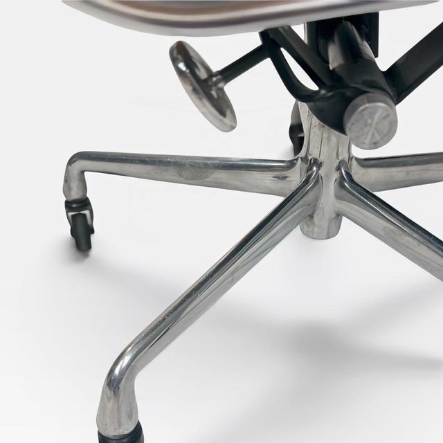 Herman Miller Eames Aluminum Group Soft Pad Management Chair - Caramel Brown Leather For Sale - Image 9 of 11