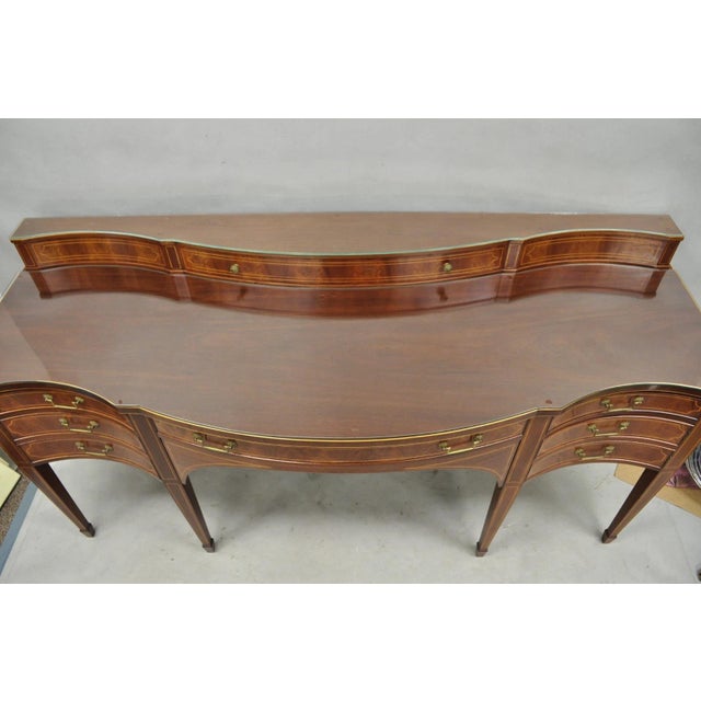 Vintage Hepplewhite Sheraton Mahogany Serpentine Buffet Sideboard Attr. Baker For Sale - Image 4 of 18