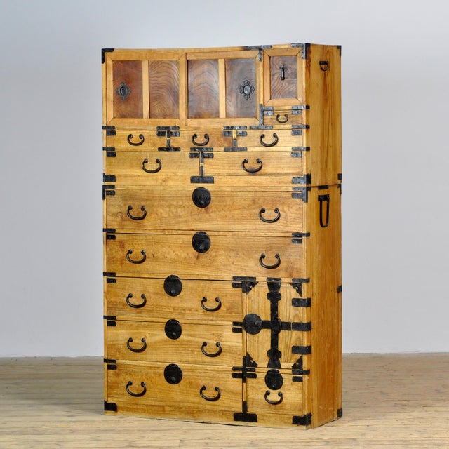 Antique Japanese Tansu Chest of Drawers, 1880 For Sale - Image 15 of 15