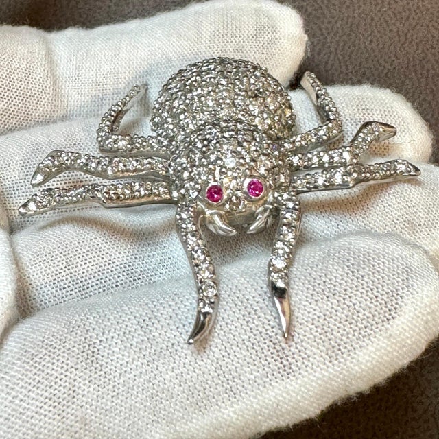 Vintage 18 Karat White Gold & 7.7 Ct of Diamond Spider Brooch /Pin , 18.8 Gm For Sale - Image 17 of 18