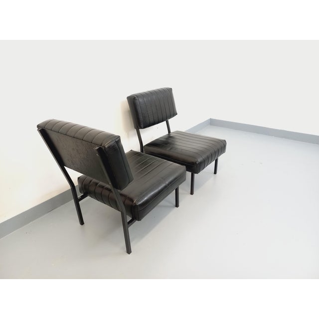 Vintage Modernist Lounge Chairs in Black Imitation Leather and Metal, 1960s, Set of 2 For Sale - Image 4 of 18