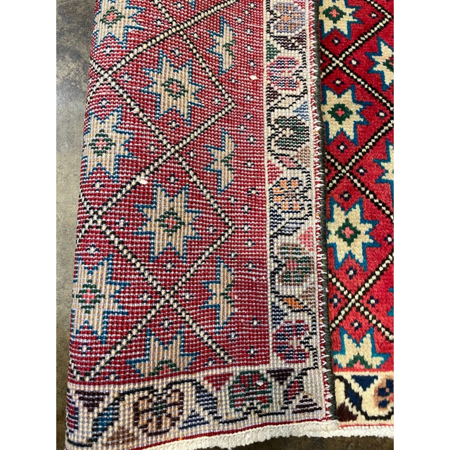 1990s Handwoven Persian Hamedan Area Rug 2'0" X 2'0" For Sale - Image 4 of 4