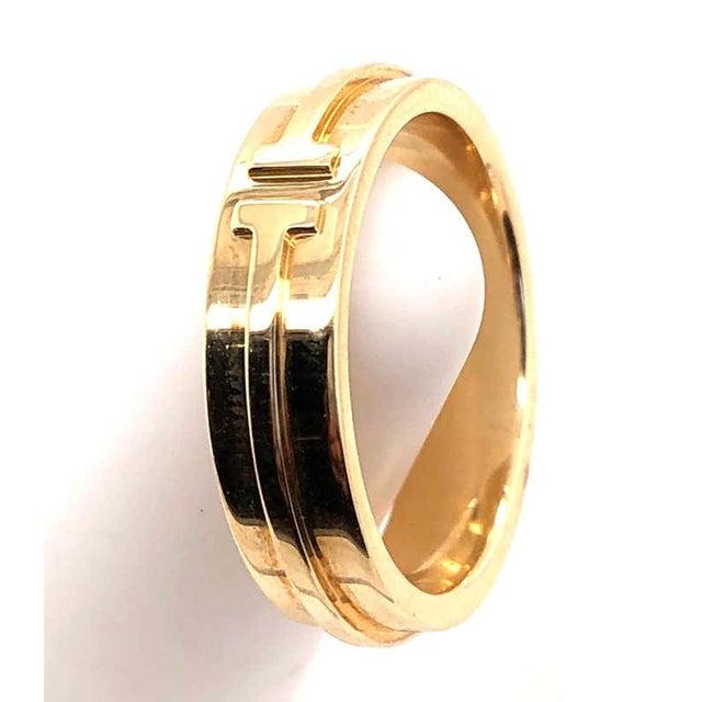 Metal Tiffany & Co. 18 Karat Yellow Gold Wedding Ring / Band For Sale - Image 7 of 11