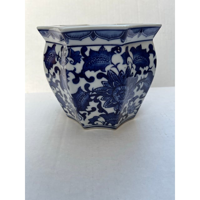 Chinese Chinese Blue and White Chinoiserie Cachepot For Sale - Image 3 of 9