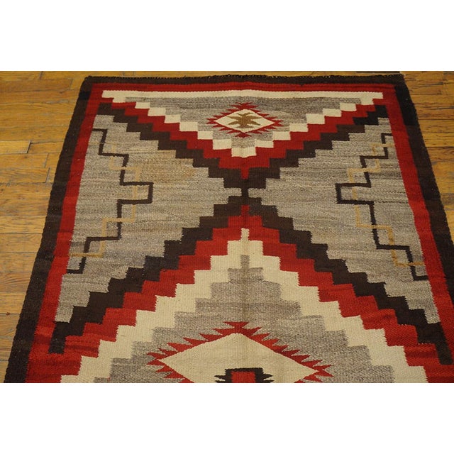 Early 20th Century 1930s Gray Medallion Tribal Antique American Navajo Rug 3'10" X 7'4" Flatweave Wool Carpet For Sale - Image 5 of 6