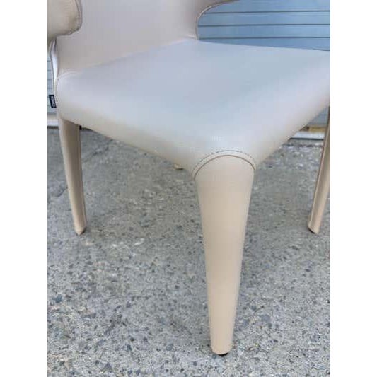 Set of 5 Cassina Hola Leather Chairs designed by Hannes Wettstein For Sale - Image 9 of 12