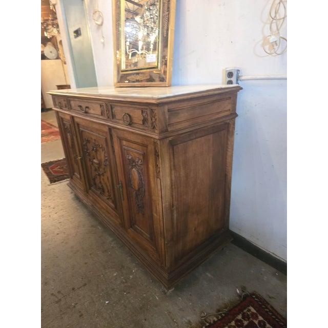 Antique French Louis XVI Style Walnut Sideboard / Buffet With Marble Top 3-Door Cabinet For Sale - Image 4 of 11