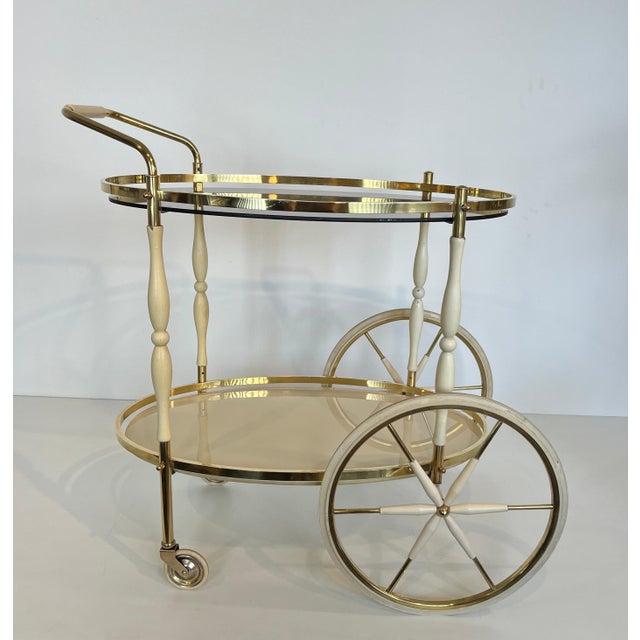 Mid-Century Modern 1940s Italian oval drinks trolley in brass and lacquered wood For Sale - Image 3 of 12