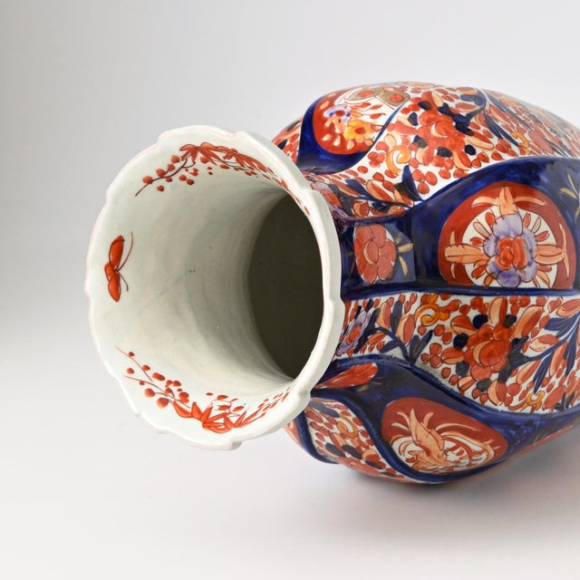 Large Japanese Imari Porcelain Vase, 1900s For Sale - Image 6 of 10