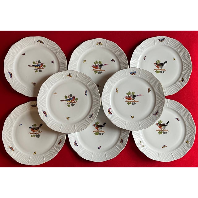 Green Herend Porcelain Dinner Plates Decorated With Birds, Butterflies and Insects With Basketweave Rim - Set of 8 For Sale - Image 8 of 12