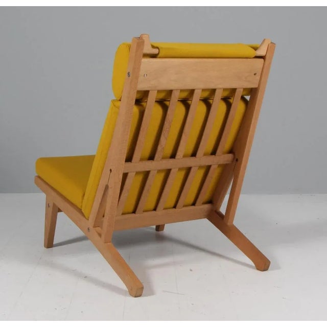 Textile Set of Lounge Chairs Model Ge-375 by Hans J. Wegner for Getama, 1960s For Sale - Image 7 of 8