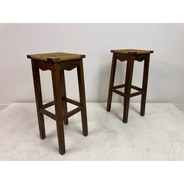 Wood Vintage French Bar Stools in Oak and Rush, 1960s, Set of 2 For Sale - Image 7 of 13