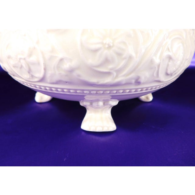 1920s 1920s Mid Century Modern Wedgwood Patrician Footed Tureen With Face For Sale - Image 5 of 8
