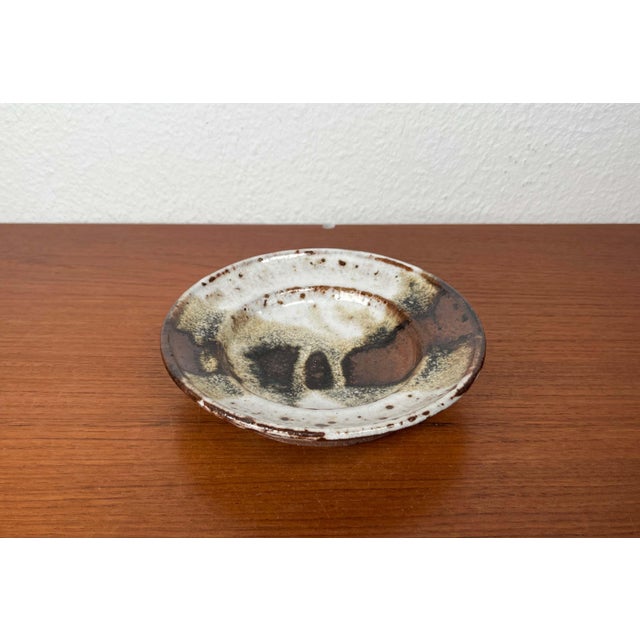 Mid-Century Modern Danish Studio Pottery Bowl or Wall Plate from Jim & Henny Waldorff, Svaneke, Bornholm, 1960s For Sale - Image 5 of 17