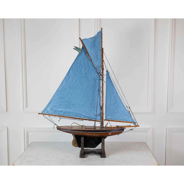 English 20th Century Carved Wood Gaff Cutter Pond Yacht For Sale - Image 9 of 11