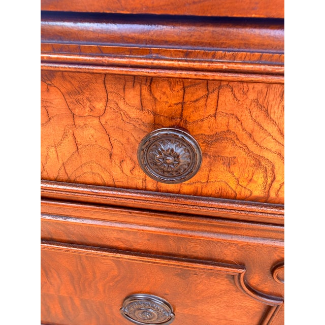 Antique 1920s Federal Hepplewhite Revival Walnut Buffet Sideboard Neoclassical For Sale - Image 16 of 16