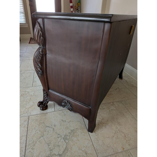 French Provincial Vintage 1980s French Provincial Style Marble-Top Bombé Chest by Rhodes Furniture For Sale - Image 3 of 9