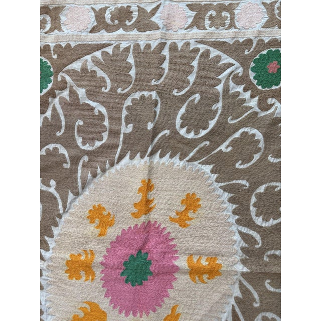 Suzani Textile Wall Art — Neutral Tan Samarkand Embroidery, 3'10'' X 5'3'' For Sale - Image 9 of 11