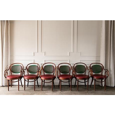 Set of 6 Shelby Williams Industries Inc Cafe chairs are inspired by the timeless bentwood designs of Michael Thonet. Their...