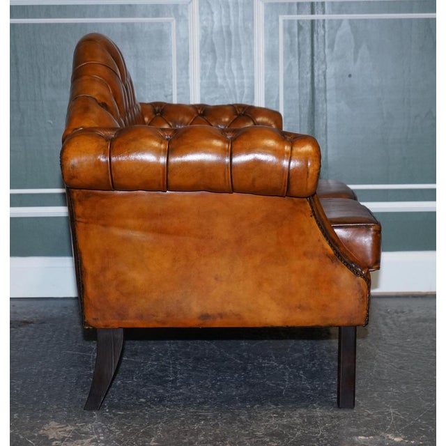 Vintage Camel Back Chesterfield 2-Seater Sofa in Hand-Dyed Cigar Brown Leather For Sale - Image 6 of 9