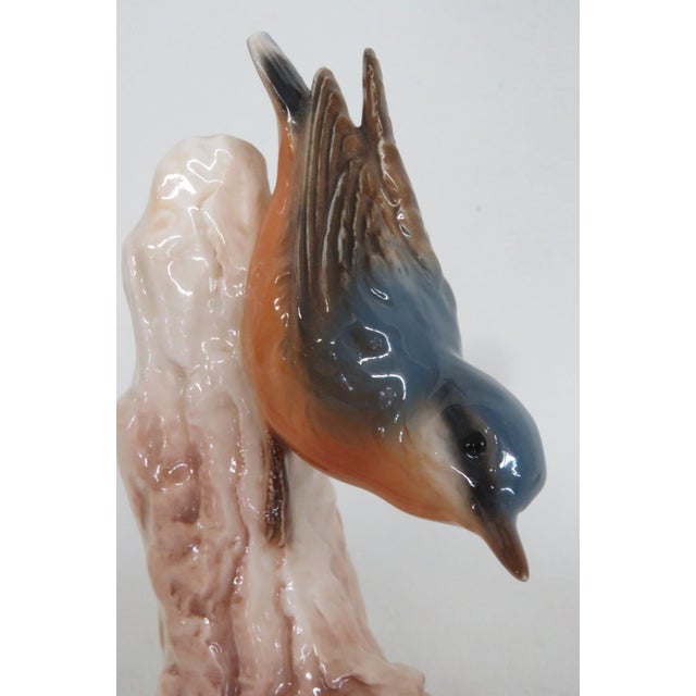 Figurative Goebel W Germany Cv84 Nuthatch Figurine 1967 Porcelain Bird on Branch 4898b For Sale - Image 3 of 18