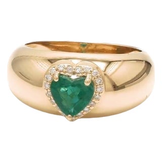 Natural 0.78 cts Zambian emerald & 0.09 cts diamond heart ring in 18k gold For Sale