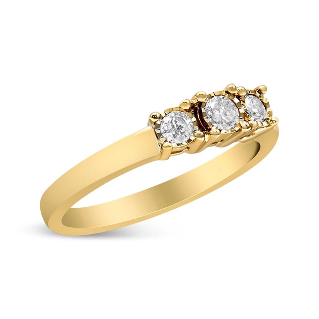 Contemporary 14K Yellow Gold Plated .925 Sterling Silver 1/4 Cttw Diamond 3 Stone Illusion Plate Ring (J-K Color, I1-I2 Clarity) - Size 7 For Sale - Image 3 of 7