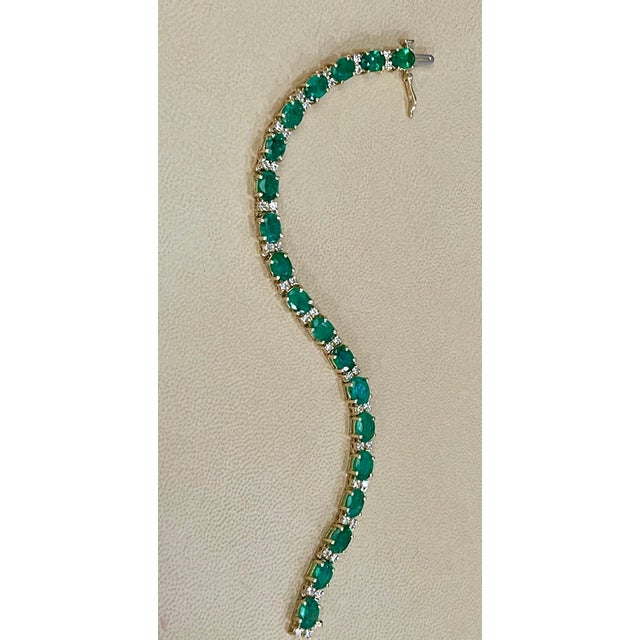 2010s 15 Carat Natural Emerald & Diamond Cocktail Tennis Bracelet 14 Karat White Gold For Sale - Image 5 of 18