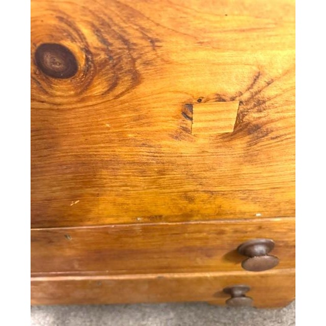 Early 19th Century Antique American Early 19th Century 2 Drawer Pine Blanket Chest For Sale - Image 5 of 11