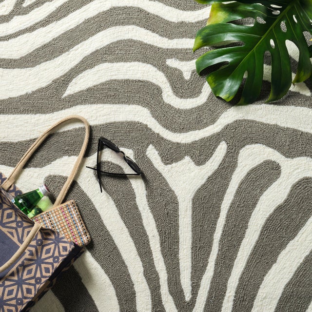 Loloi Rugs Zadie Rug, Gray / White - 5'0"x7'6" For Sale In Dallas - Image 6 of 7