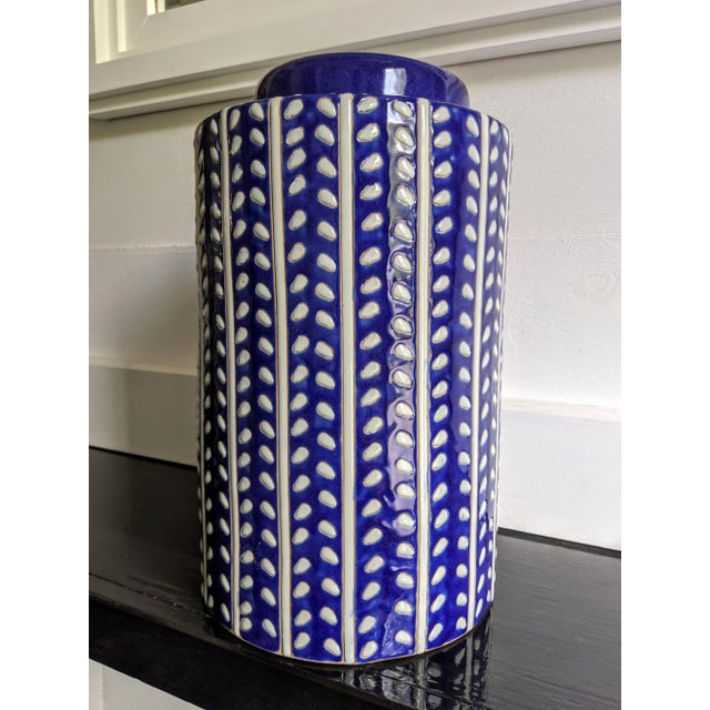 Asian Blue and White Glazed Ceramic Urn For Sale - Image 3 of 6