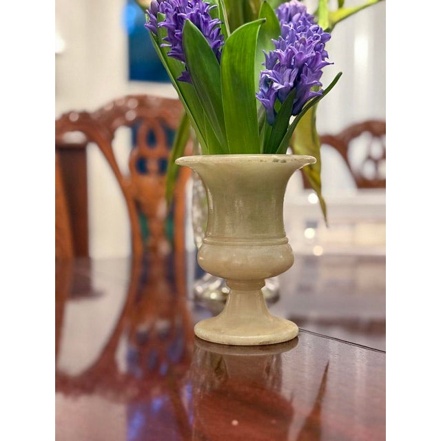 Early 20th Century Antique Lathe-Turned Alabaster Vase / Urn – Classical Mortar Form For Sale - Image 5 of 6