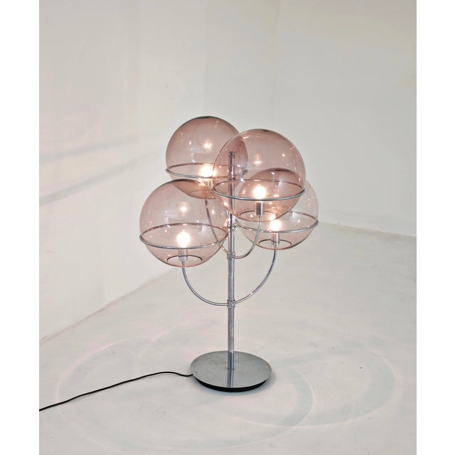 Model Lyndon Floor Lamp in Glass and Chromed Metal by Vico Magistretti for Oluce, Italy, 1977 For Sale - Image 6 of 18