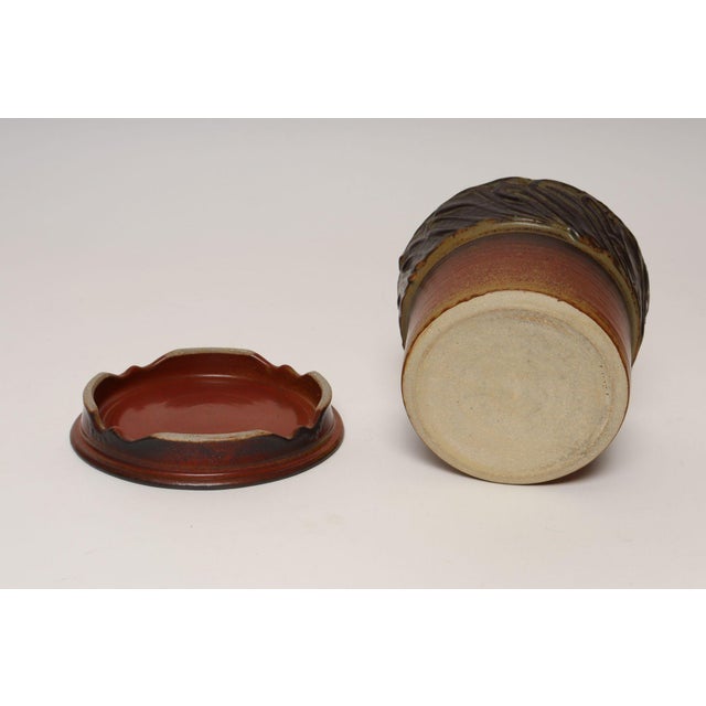 Ceramic Vintage Crimson Incised Ceramic Planter With Saucer / Stand by Deanna Nichols For Sale - Image 7 of 18